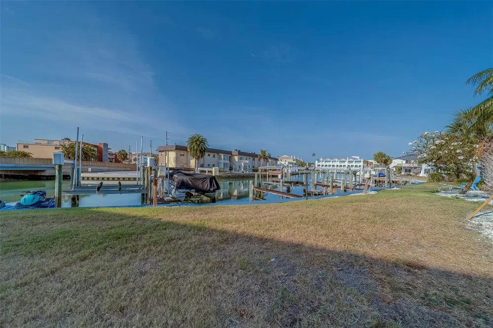 11650 CAPRI CIRCLE S #105 Treasure Island, FL 33706