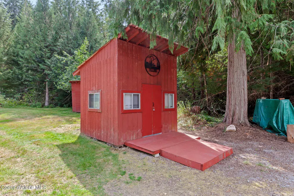 9076 CDA River Road Kingston, ID 83839