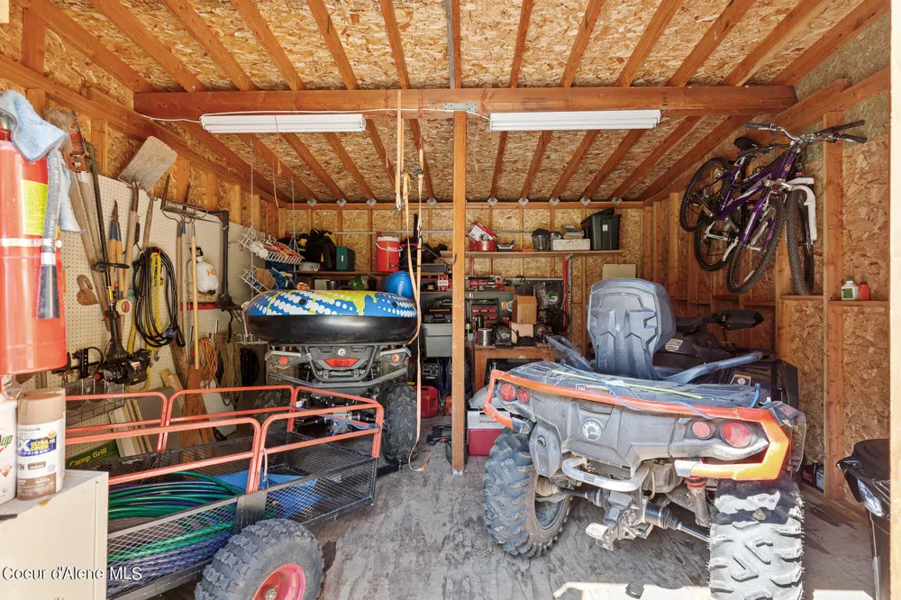 9076 CDA River Road Kingston, ID 83839