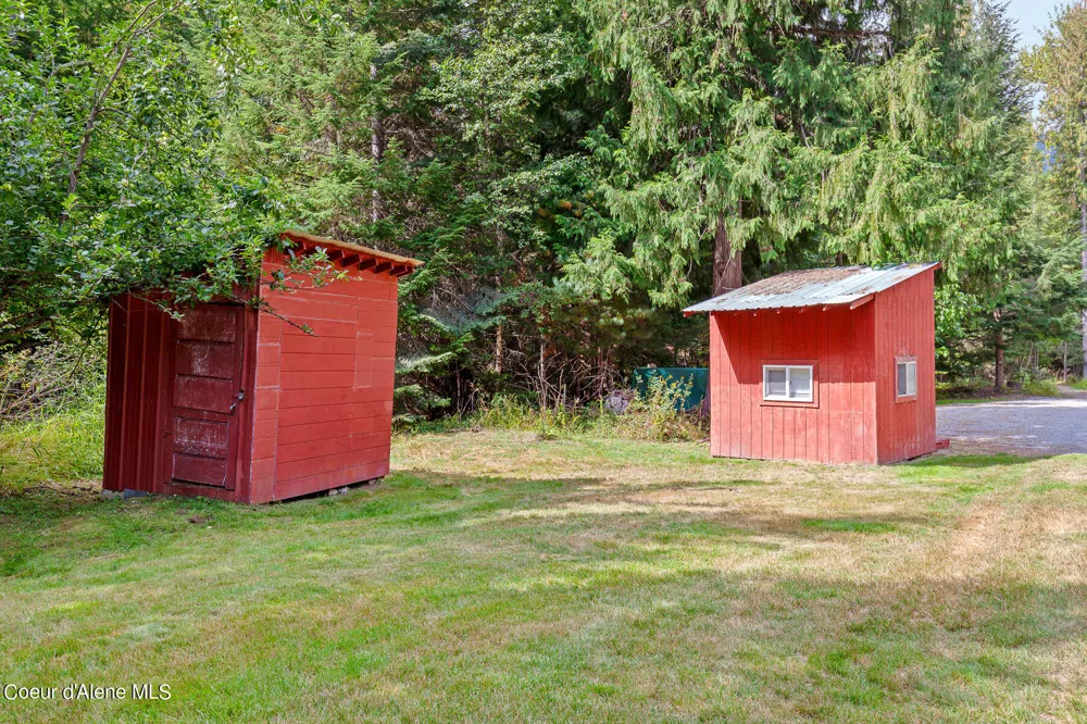 9076 CDA River Road Kingston, ID 83839