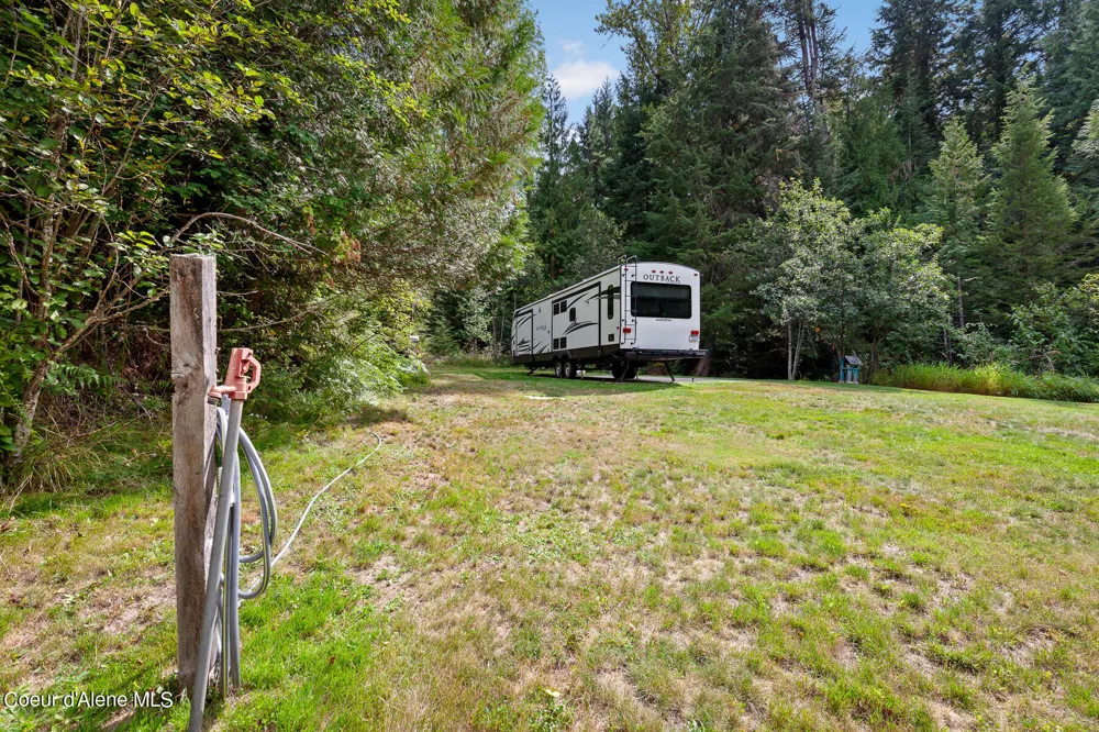 9076 CDA River Road Kingston, ID 83839