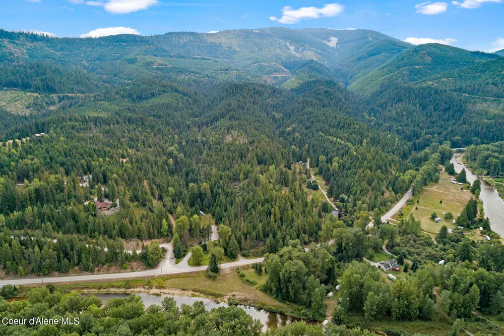 9076 CDA River Road Kingston, ID 83839