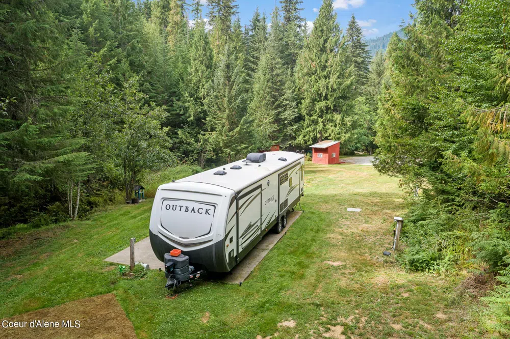 9076 CDA River Road Kingston, ID 83839
