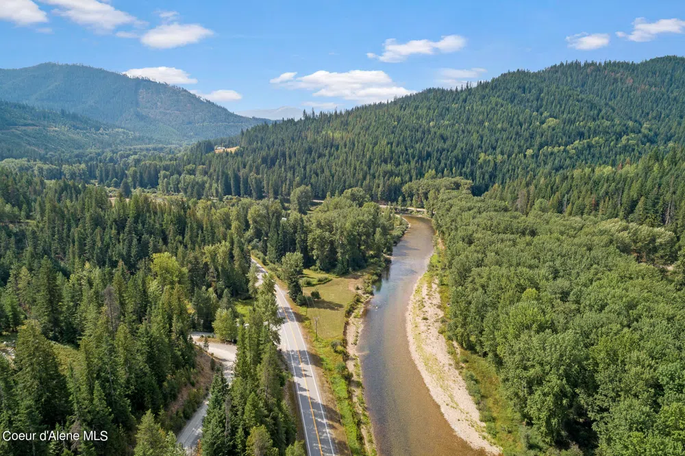 9076 CDA River Road Kingston, ID 83839