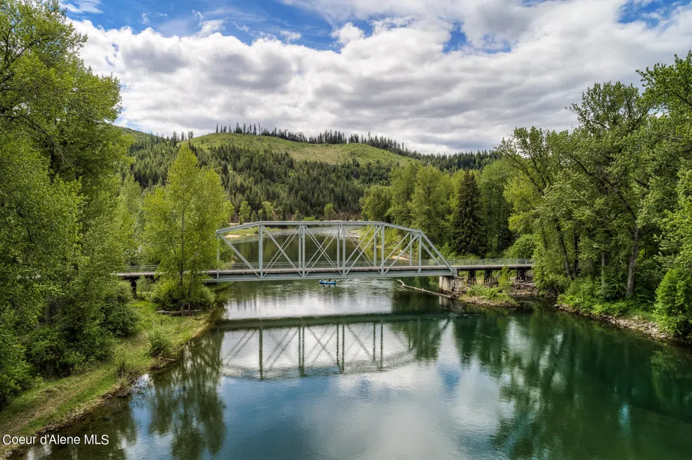 9076 CDA River Road Kingston, ID 83839