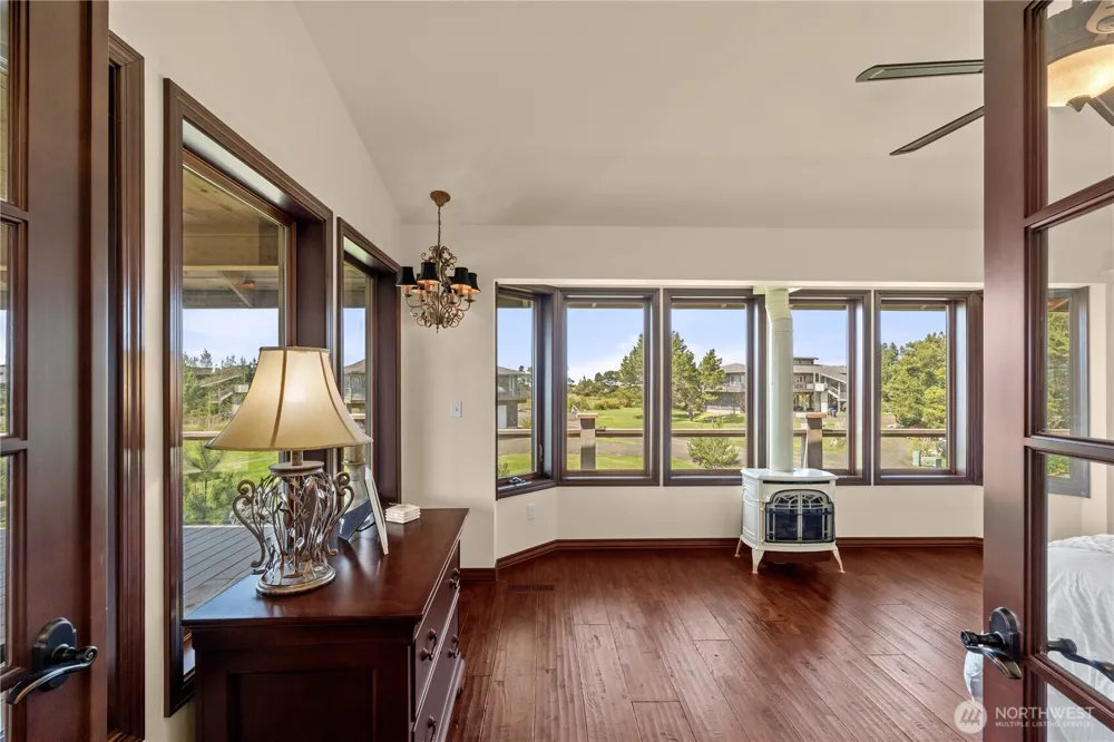 2646 Sunset Lane Tokeland, WA 98590