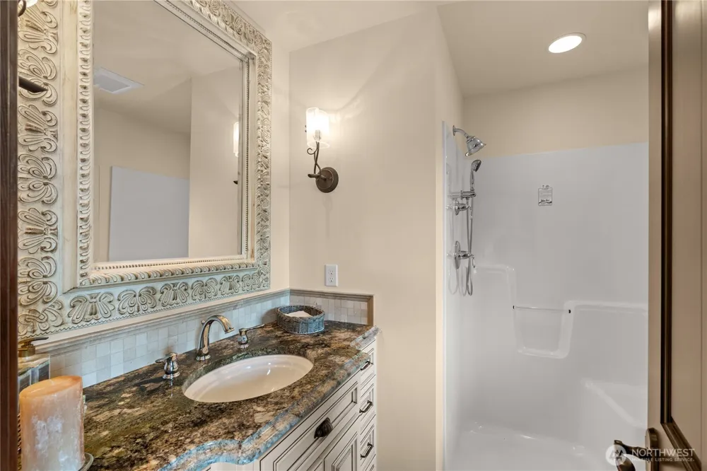 2646 Sunset Lane Tokeland, WA 98590