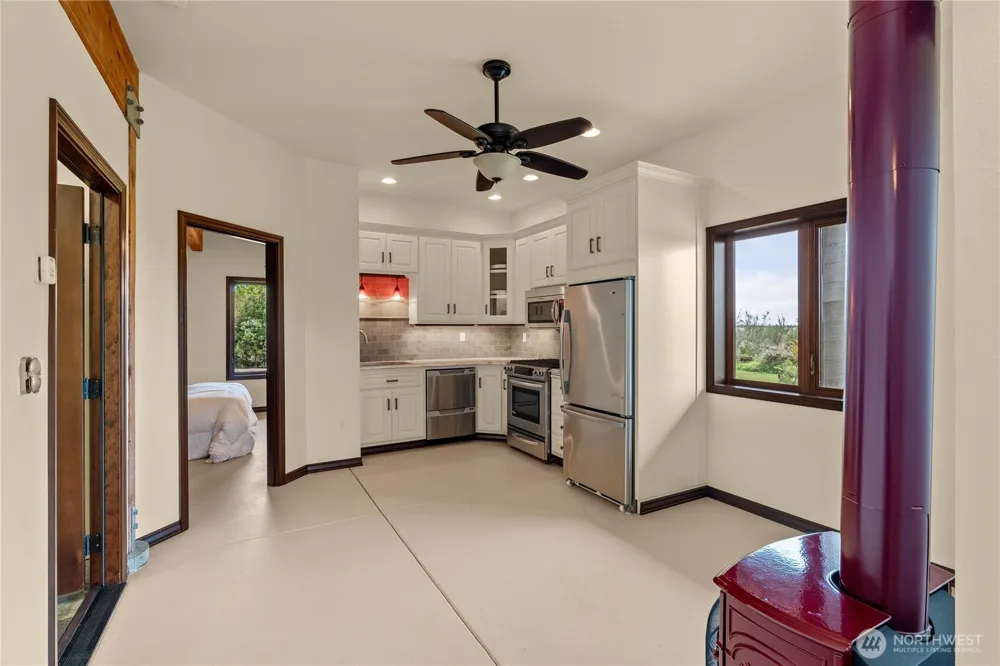 2646 Sunset Lane Tokeland, WA 98590