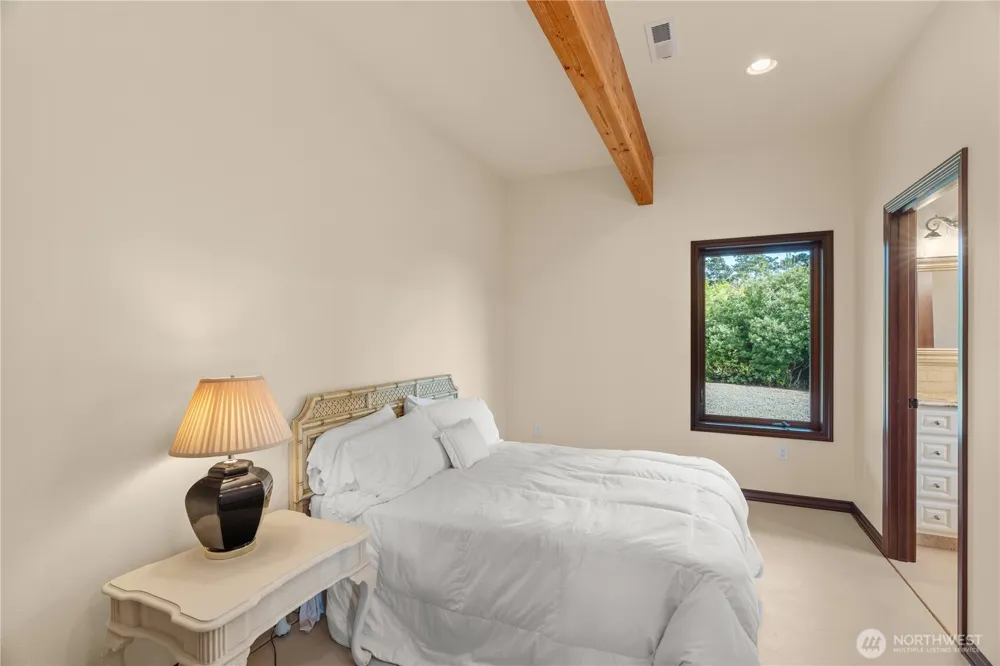 2646 Sunset Lane Tokeland, WA 98590