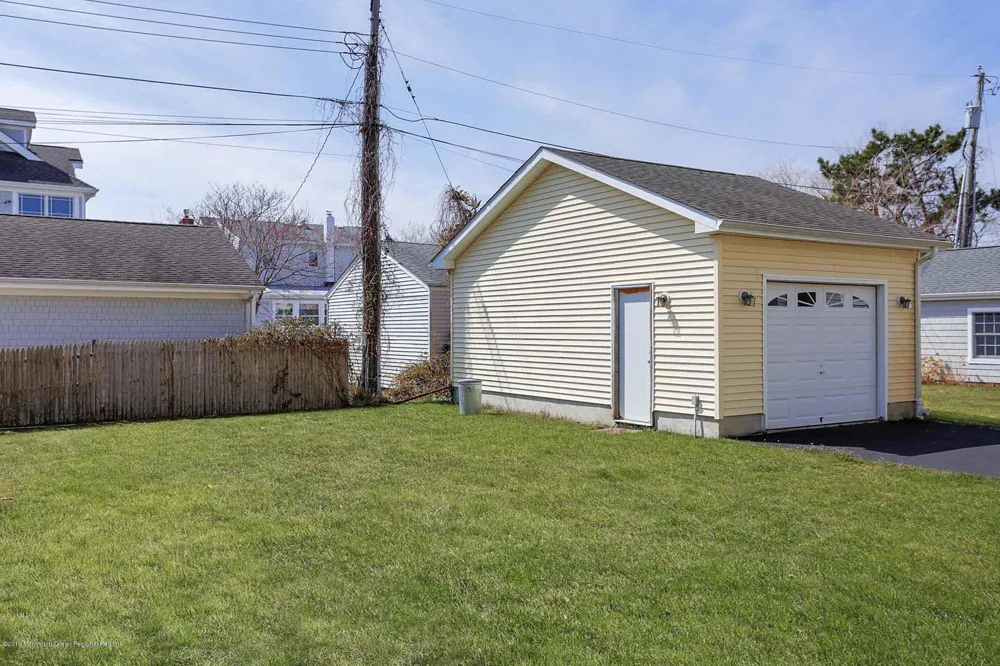 111 York Avenue Spring Lake, NJ 07762