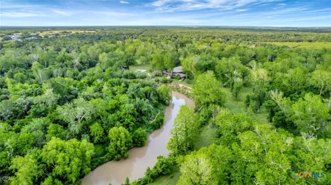 San Antonio River Road