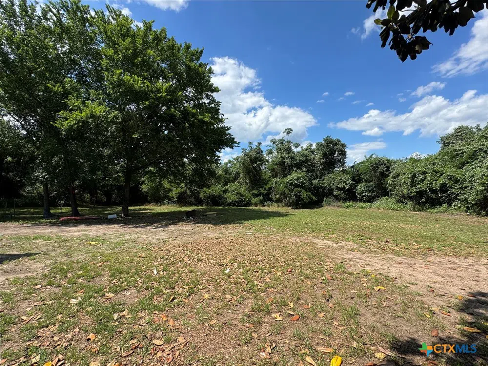 400 Grimes Street Cuero, TX 77954