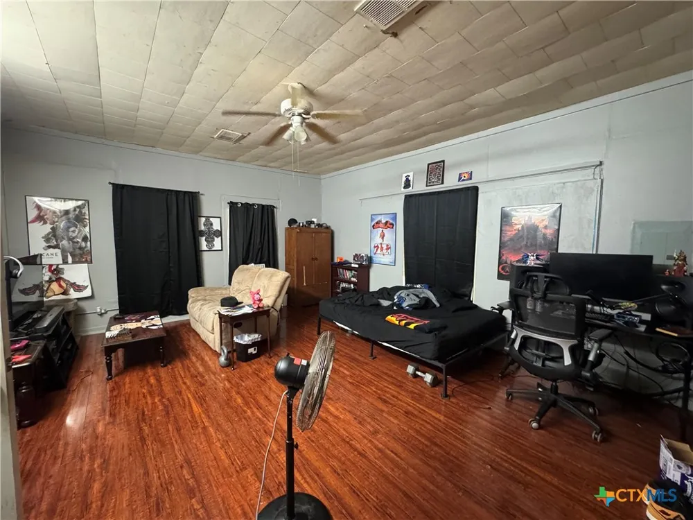 400 Grimes Street Cuero, TX 77954