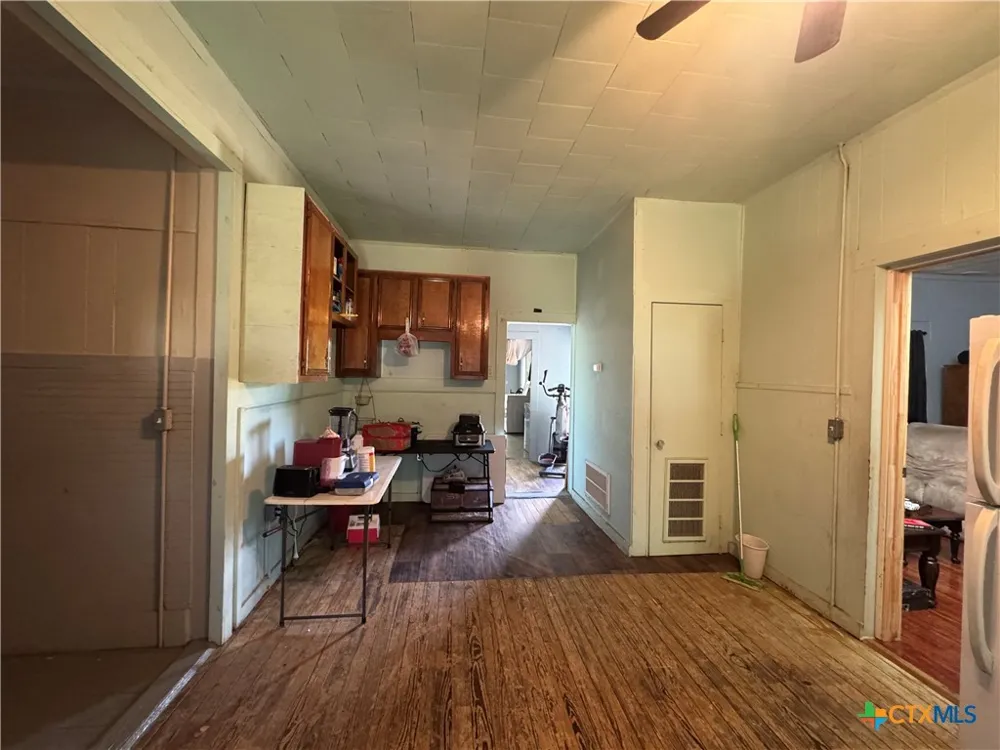 400 Grimes Street Cuero, TX 77954
