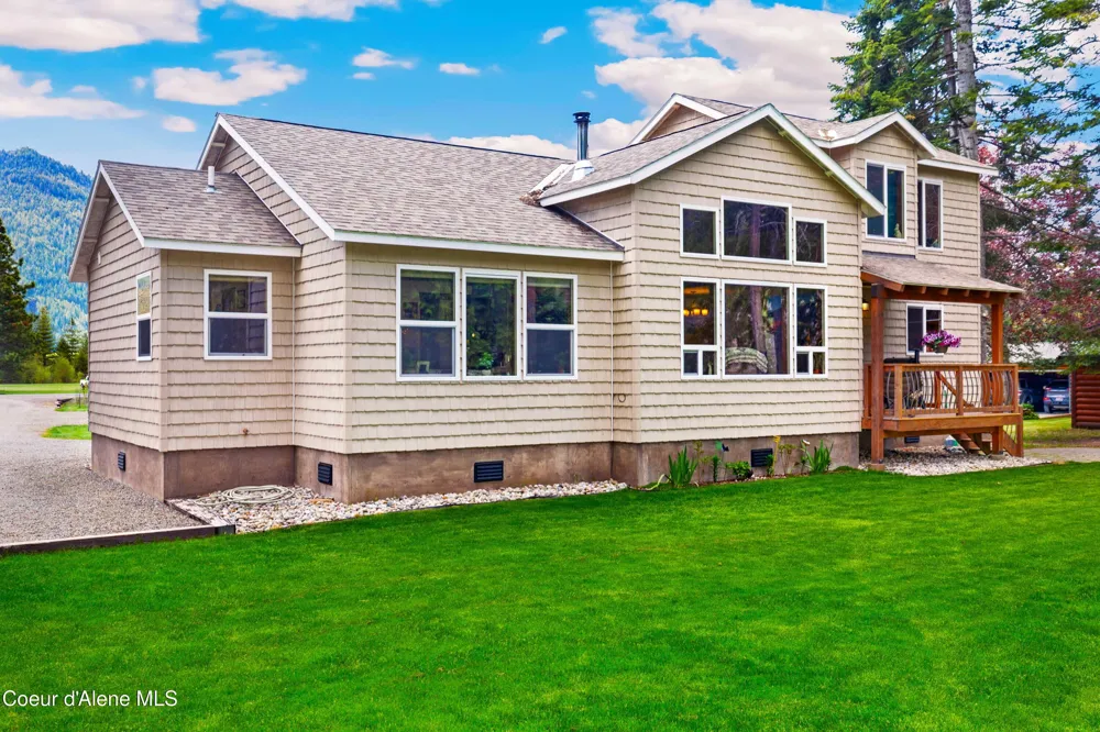 241 N. River Lake Drive Clark Fork, ID 83811