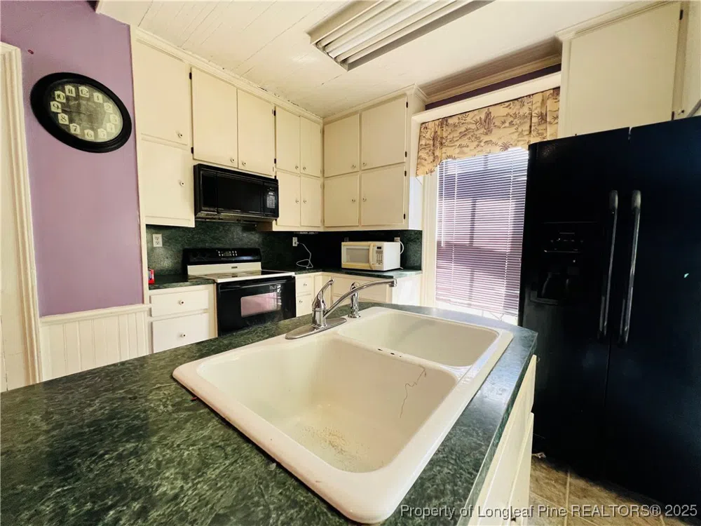 208 S Bond Street Rowland, NC 28383