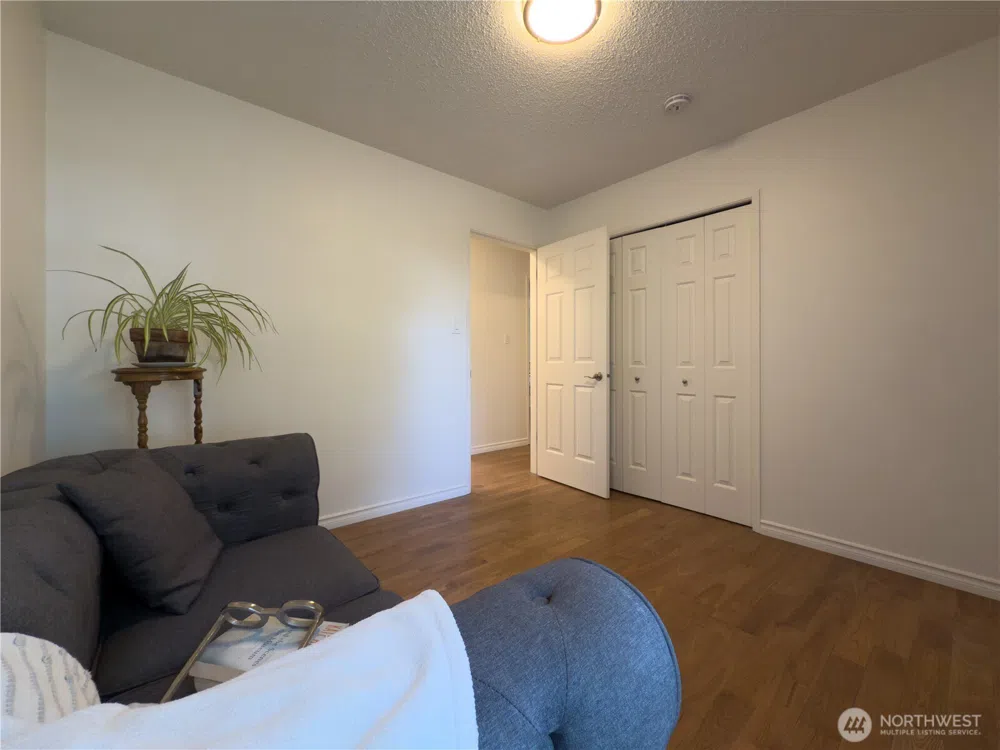 29 G Sound Place Hat Island, WA 98206