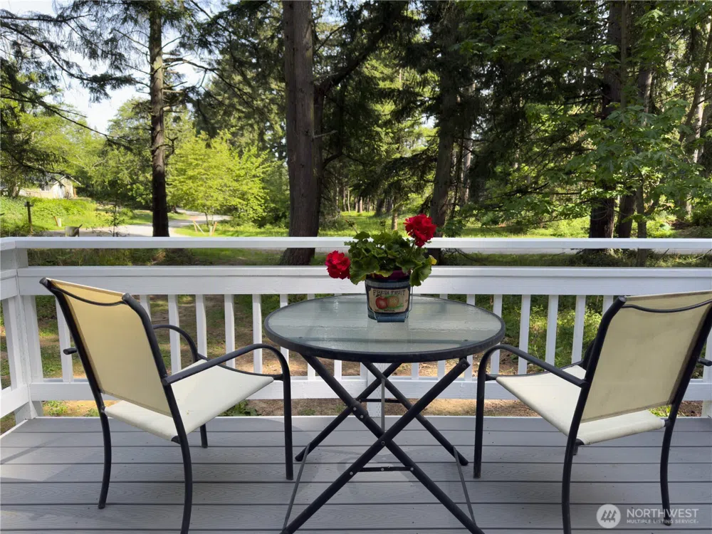 29 G Sound Place Hat Island, WA 98206