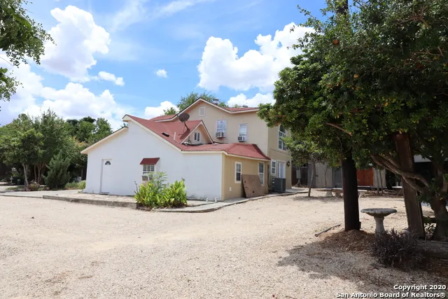 13915 interstate 35 Von Ormy, TX 78073