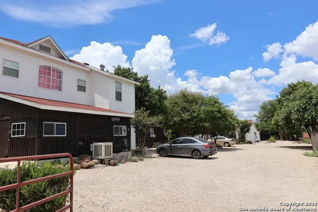 13915 interstate 35 Von Ormy, TX 78073