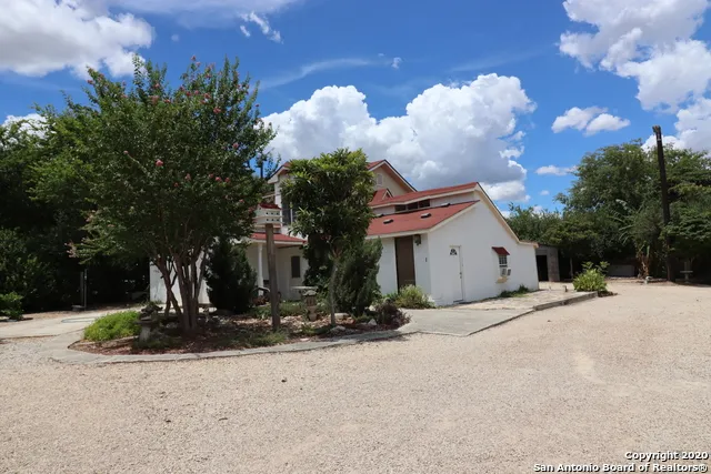 13915 interstate 35 Von Ormy, TX 78073