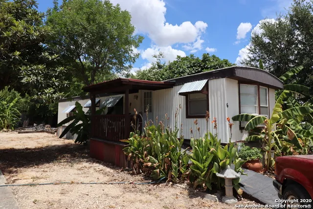 13915 interstate 35 Von Ormy, TX 78073