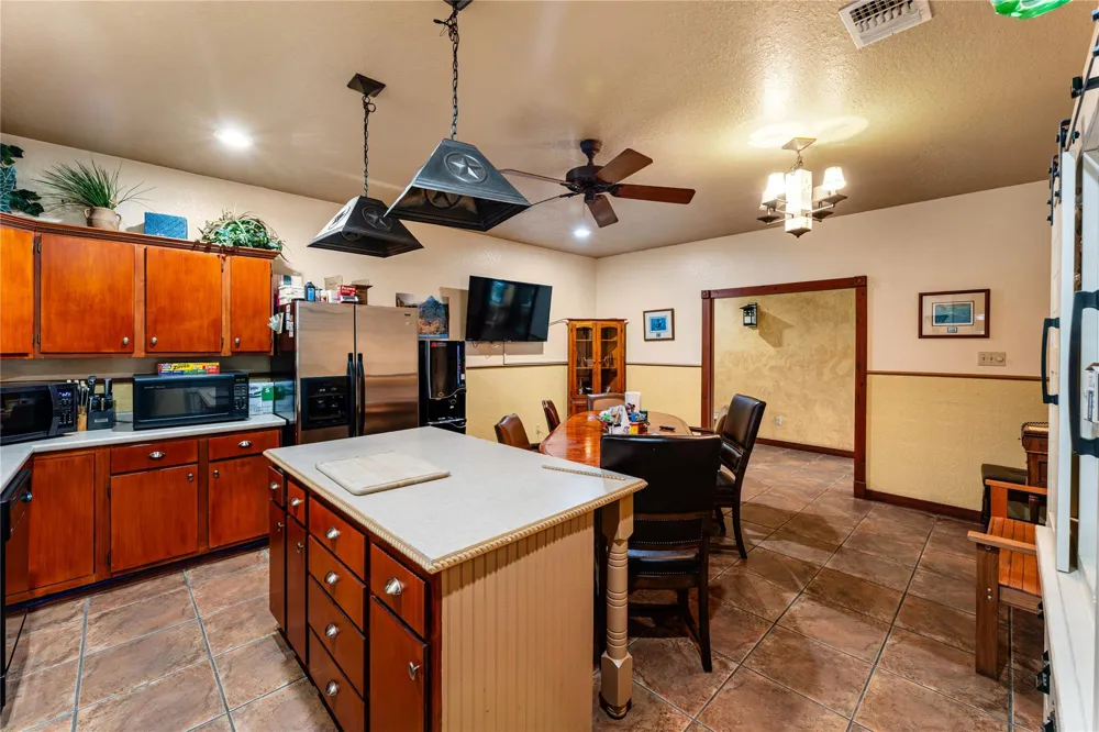 23111 Fm 1462 Road Damon, TX 77430