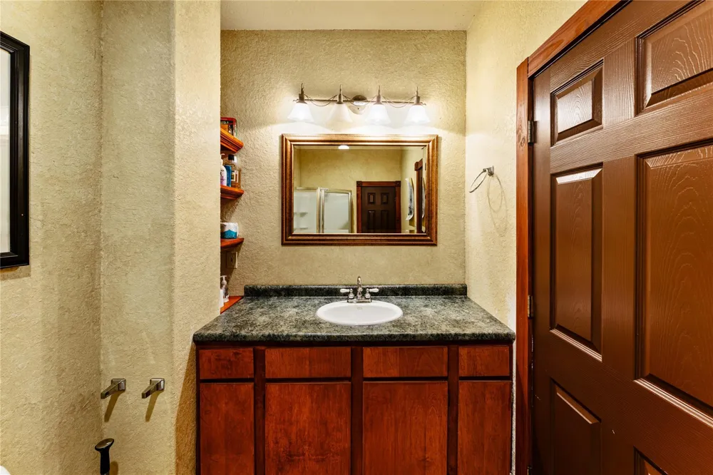 23111 Fm 1462 Road Damon, TX 77430