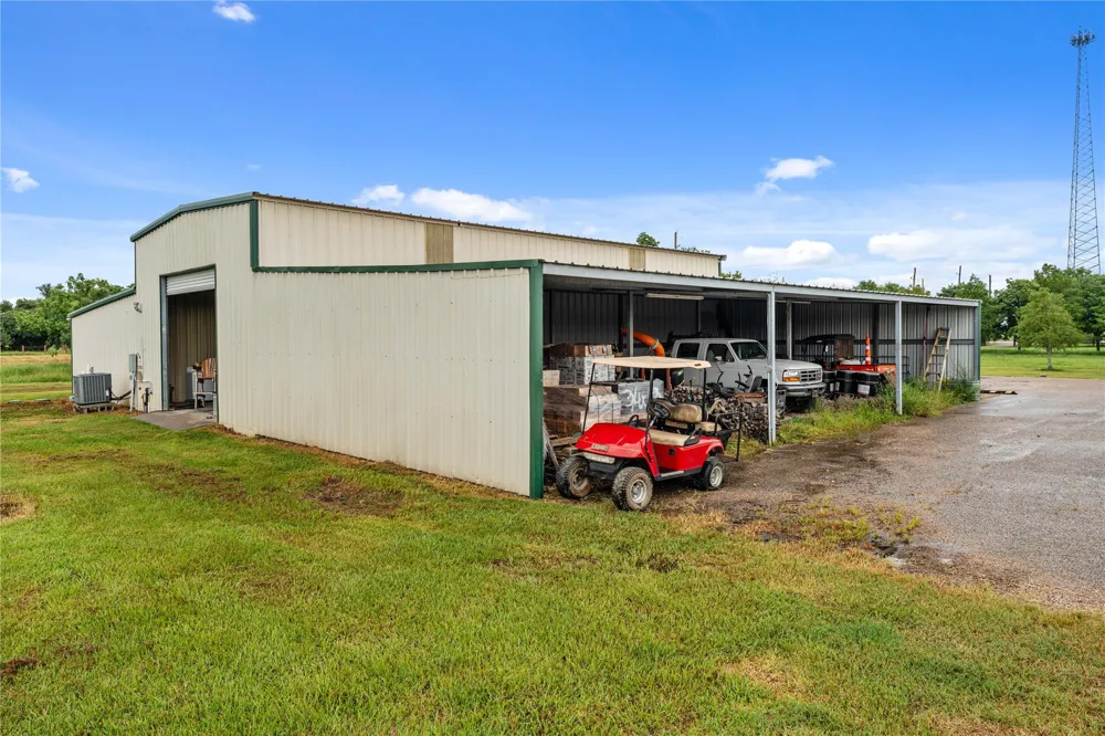 23111 Fm 1462 Road Damon, TX 77430