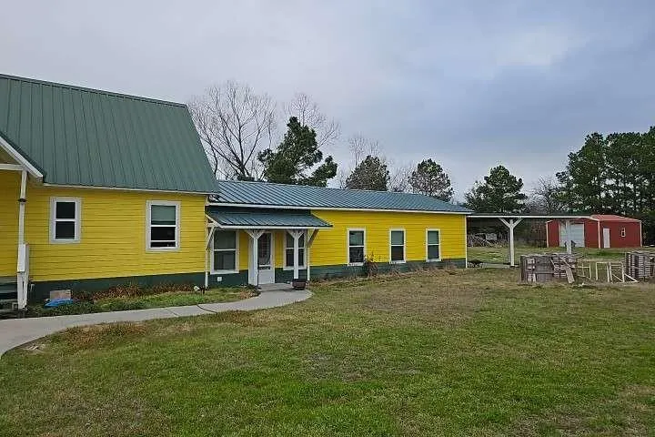2 Birdwell Road Bedias, TX 77831