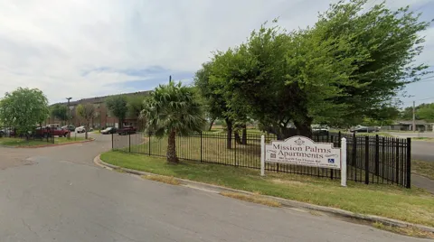 900 Los Ebanos Rd