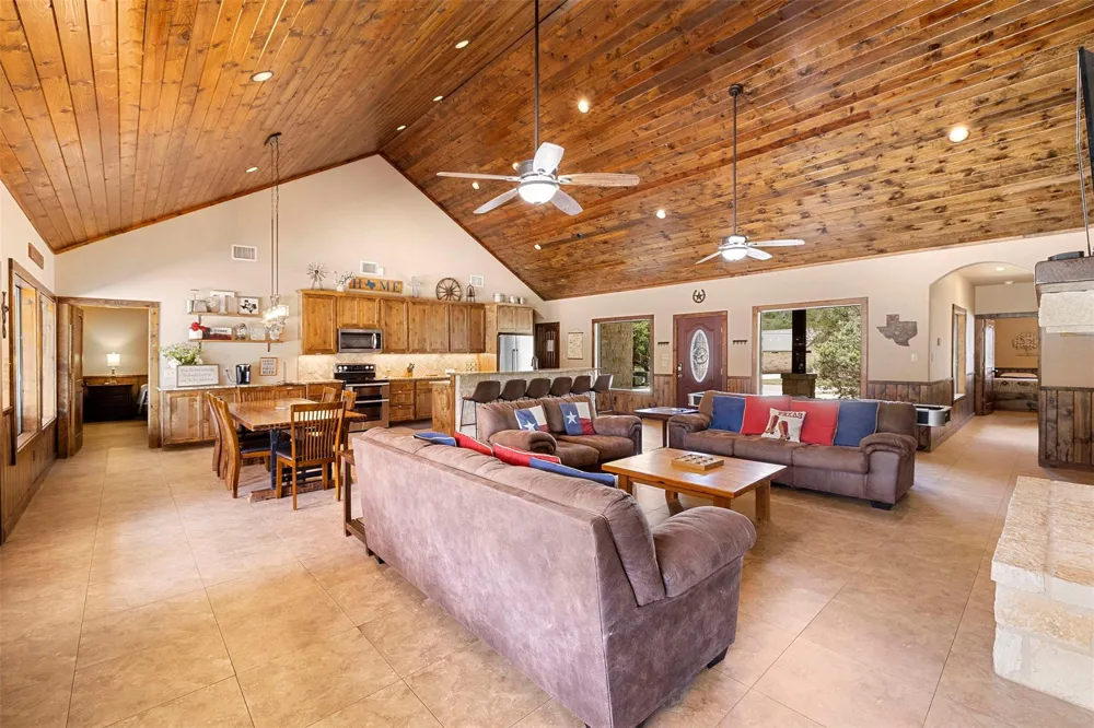 43 Heartstone Lane Concan, TX 78838