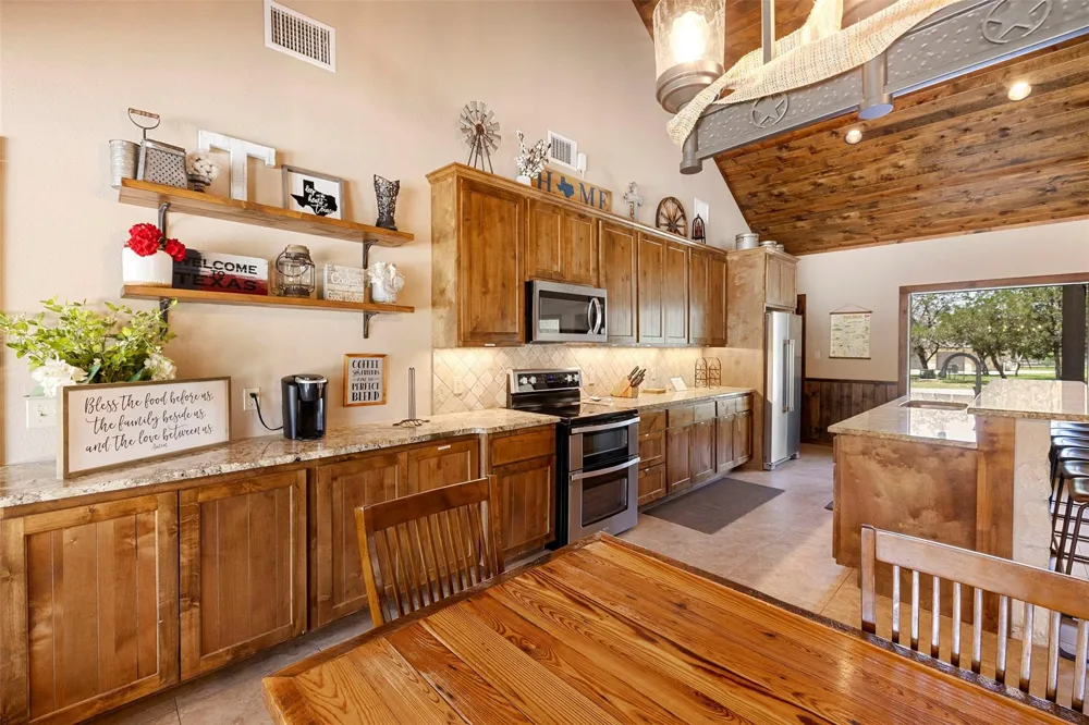 43 Heartstone Lane Concan, TX 78838