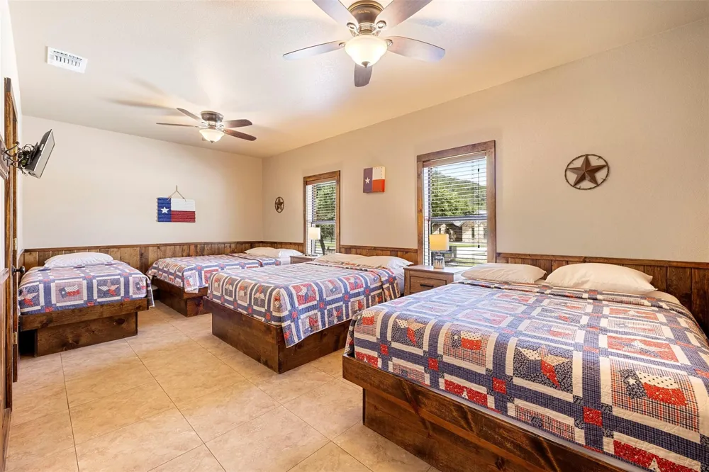 43 Heartstone Lane Concan, TX 78838