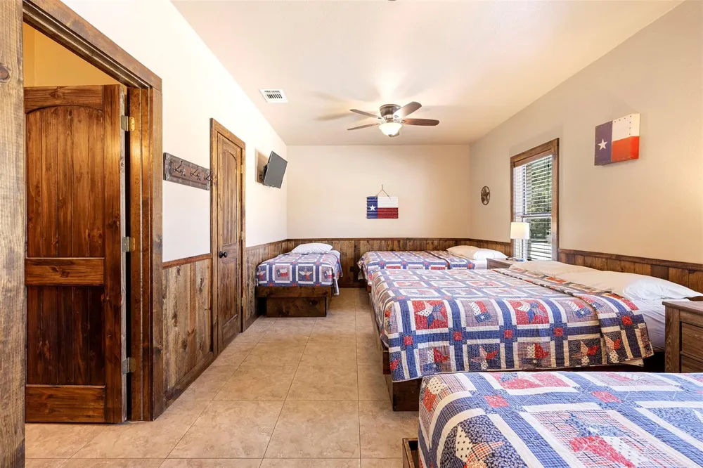 43 Heartstone Lane Concan, TX 78838