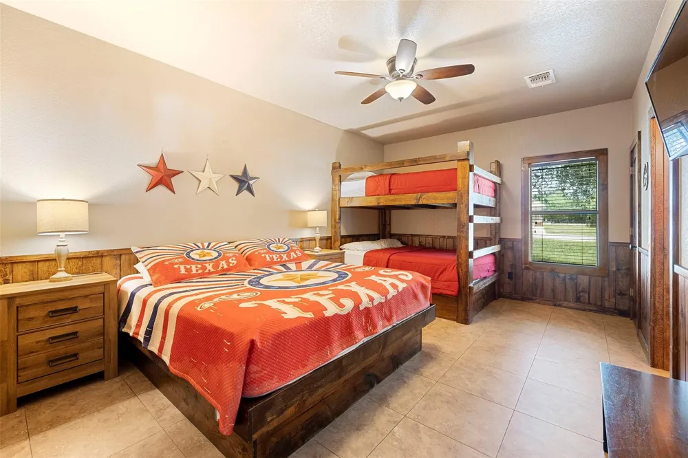 43 Heartstone Lane Concan, TX 78838