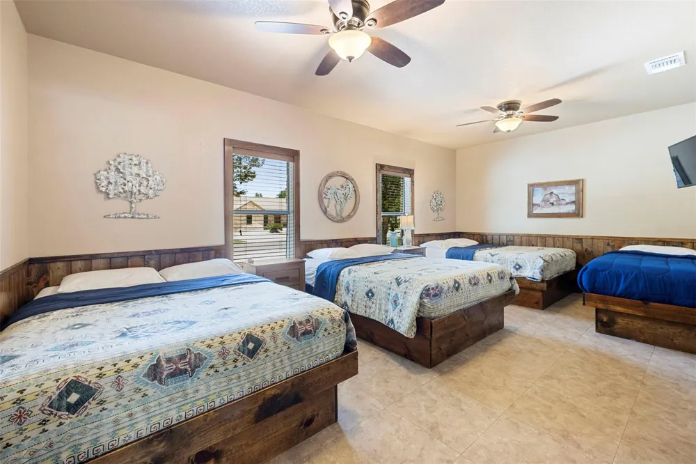 43 Heartstone Lane Concan, TX 78838