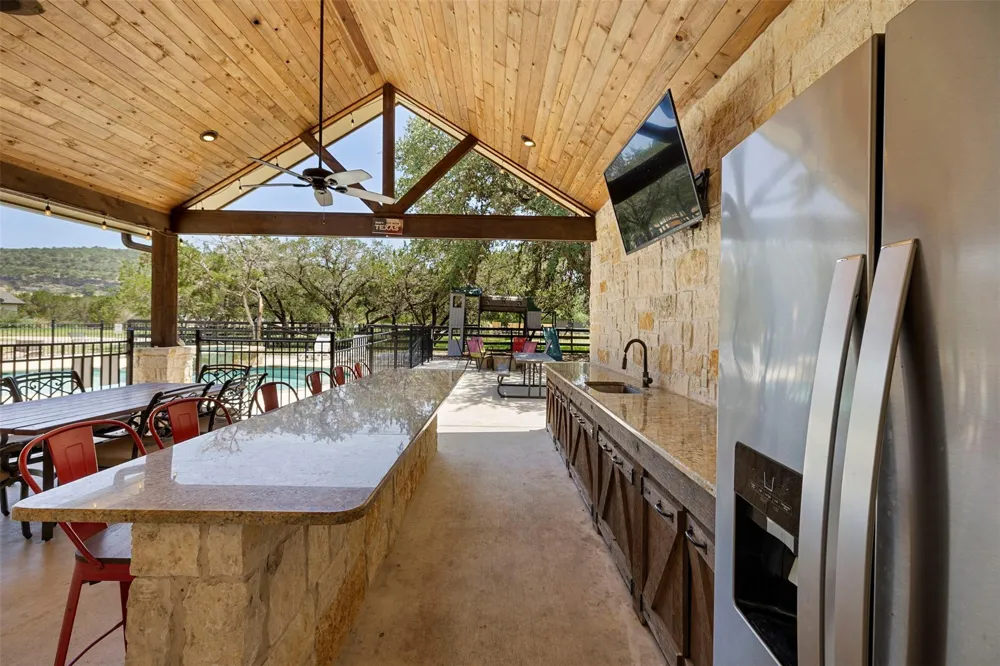 43 Heartstone Lane Concan, TX 78838