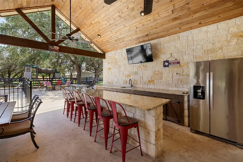 43 Heartstone Lane Concan, TX 78838