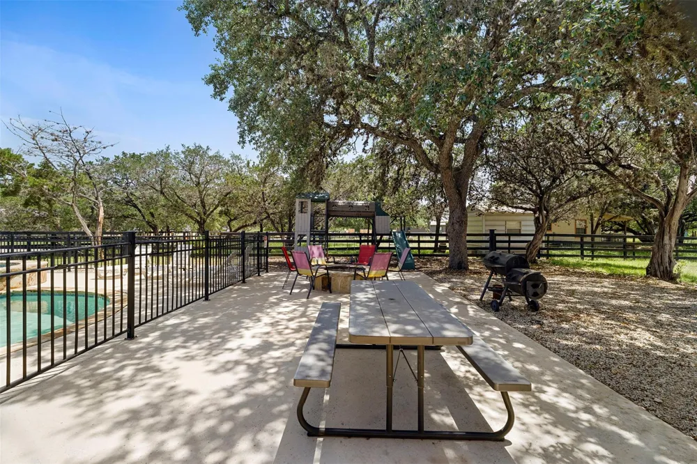 43 Heartstone Lane Concan, TX 78838