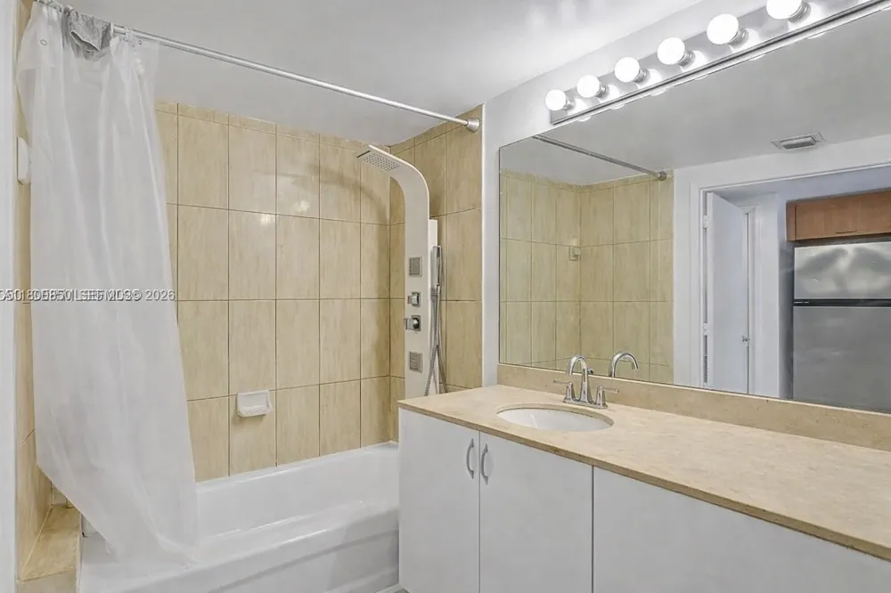 1750 Bayshore Dr #4007 Miami, FL 33132