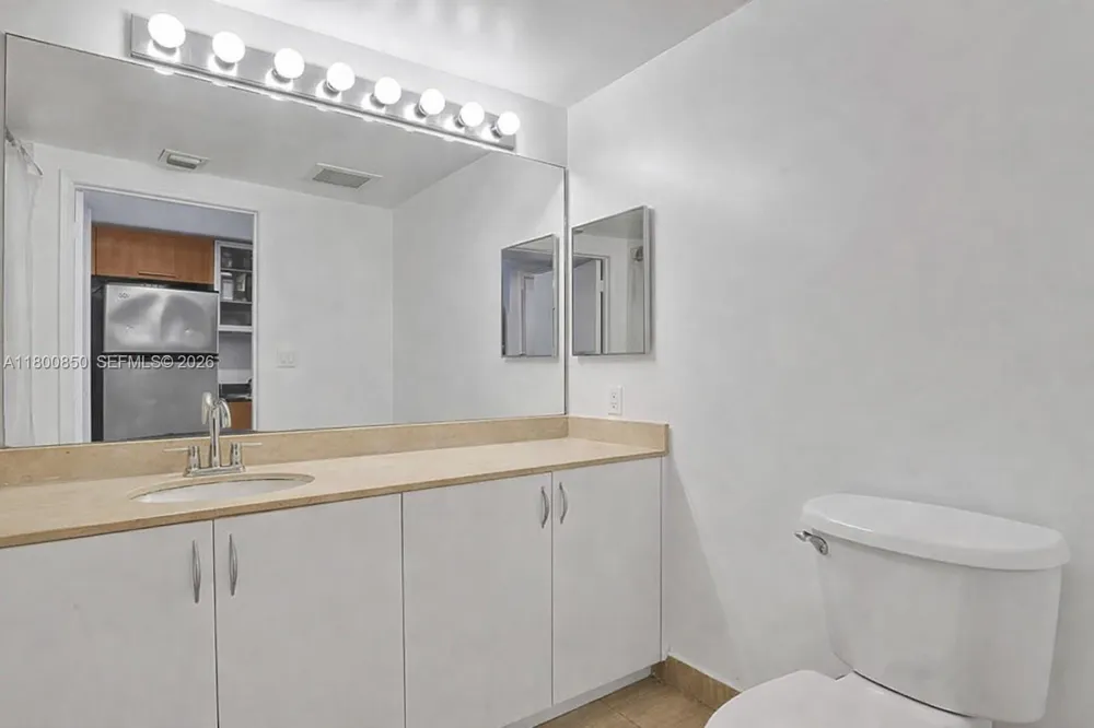 1750 Bayshore Dr #4007 Miami, FL 33132