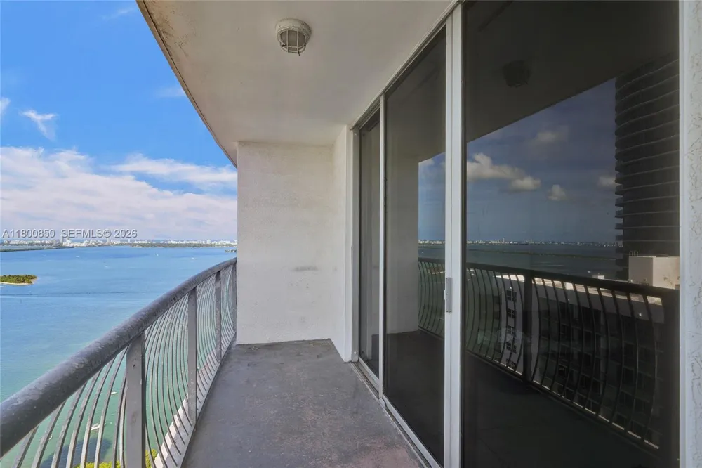 1750 Bayshore Dr #4007 Miami, FL 33132