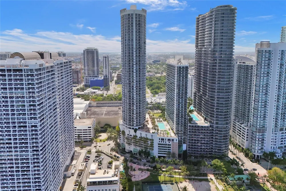1750 Bayshore Dr #4007 Miami, FL 33132