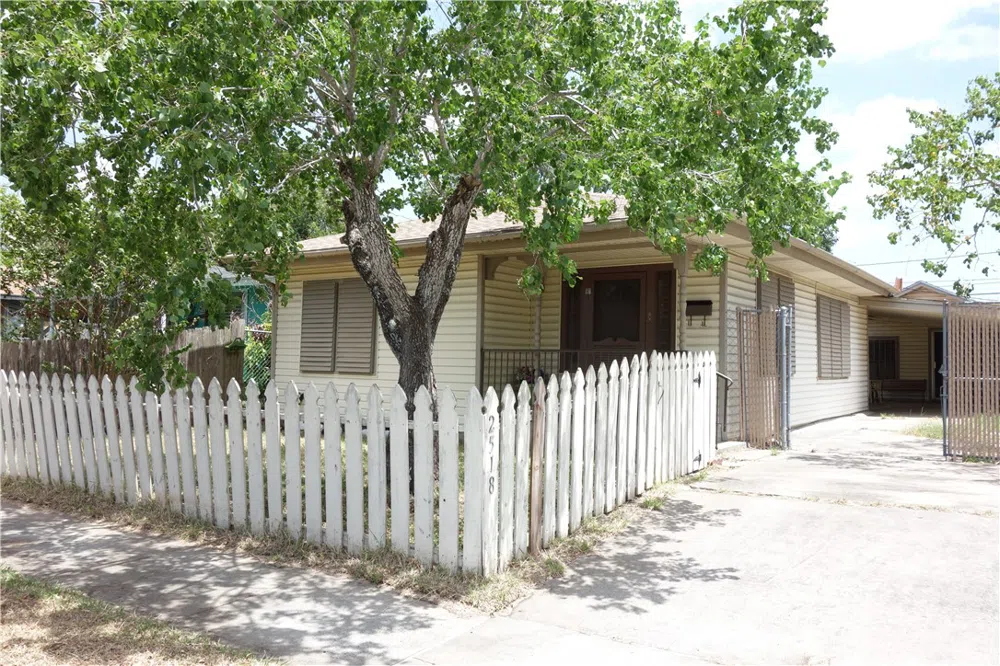2518 Halsey Street Corpus Christi, TX 78405
