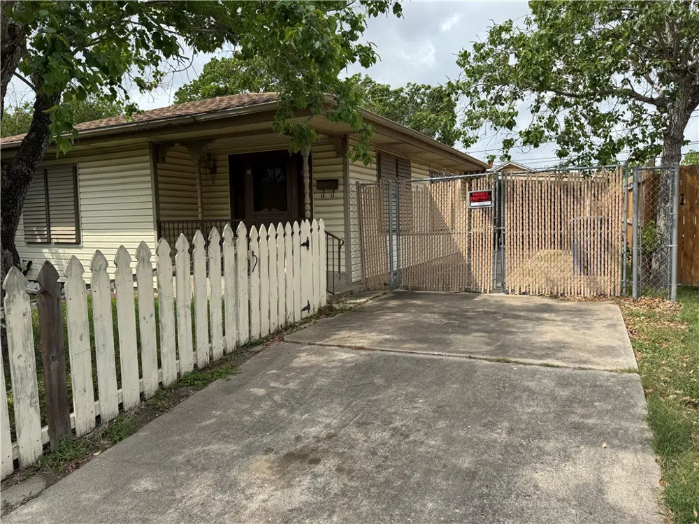 2518 Halsey Street Corpus Christi, TX 78405