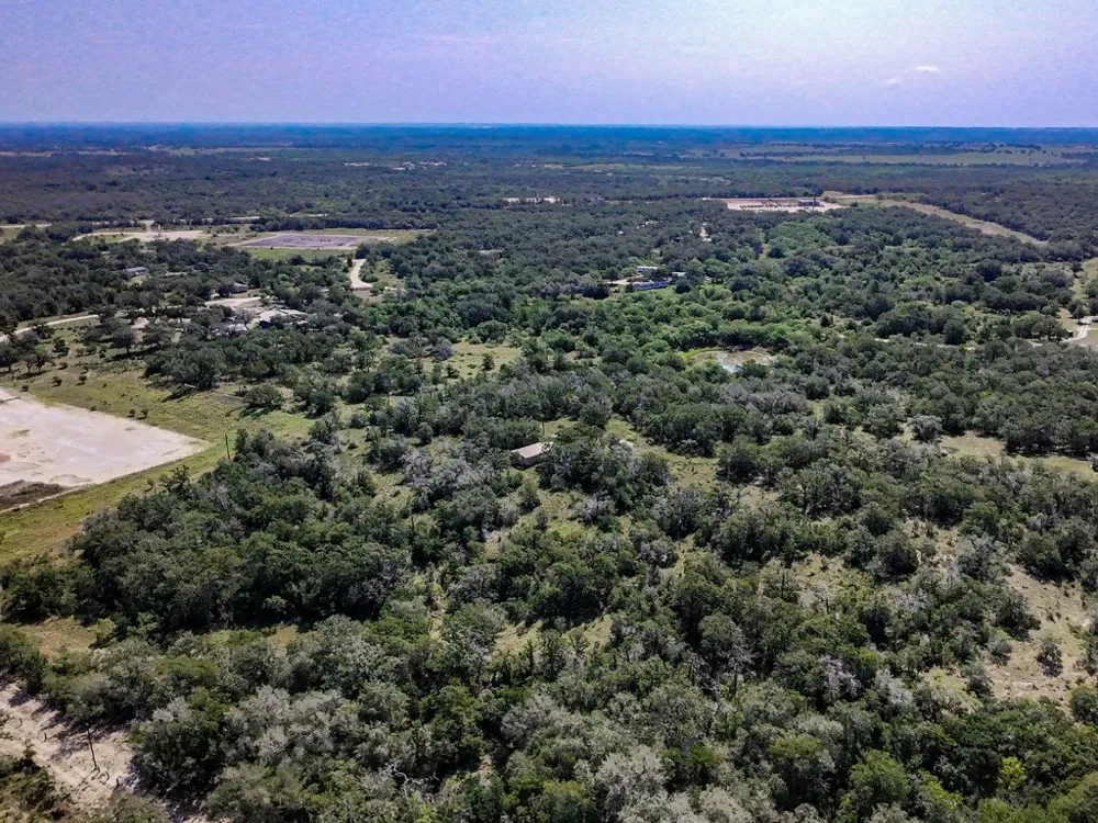 502 Robertson Road Smiley, TX 78159