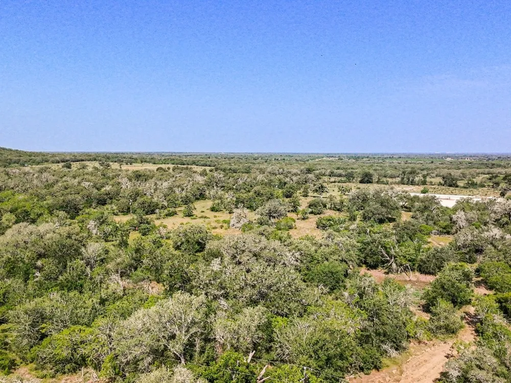 502 Robertson Road Smiley, TX 78159