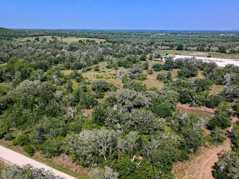 502 Robertson Road Smiley, TX 78159