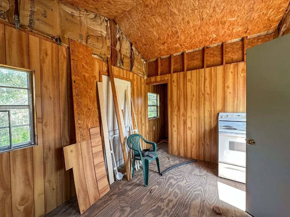 502 Robertson Road Smiley, TX 78159